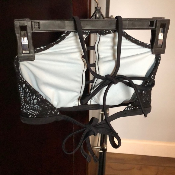 Massimo - Black Lace Cut Away Bikini Top - Picture 2 of 3